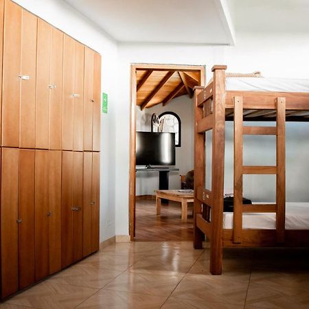 Happy Buddha Hostel & Lodge Guatape Exterior photo