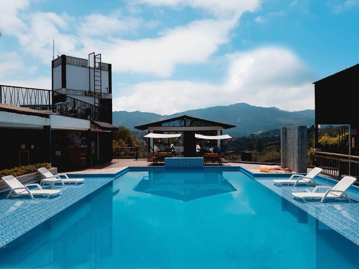 Happy Buddha Hostel & Lodge Guatape Exterior photo