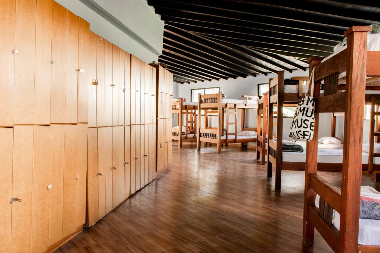 Happy Buddha Hostel & Lodge Guatape Exterior photo