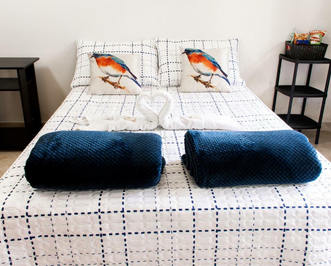 Happy Buddha Hostel & Lodge Guatape Exterior photo